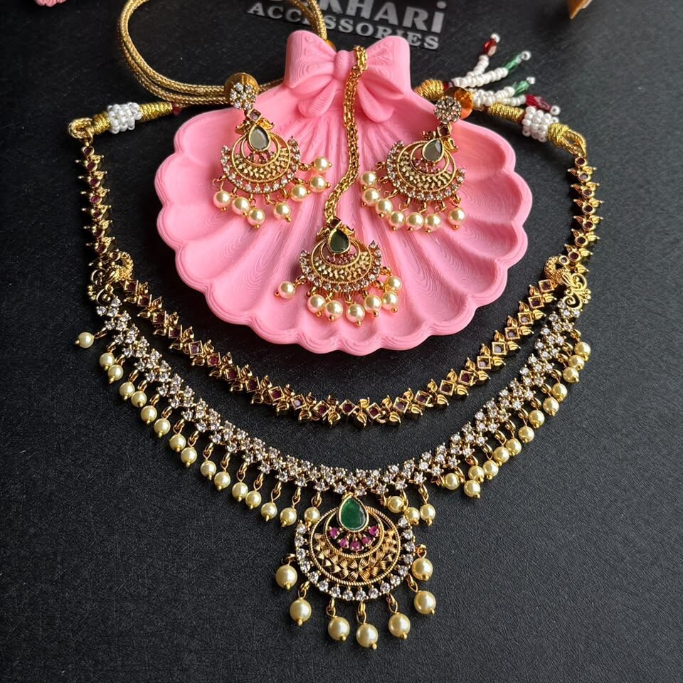 Mejaan Layered Set